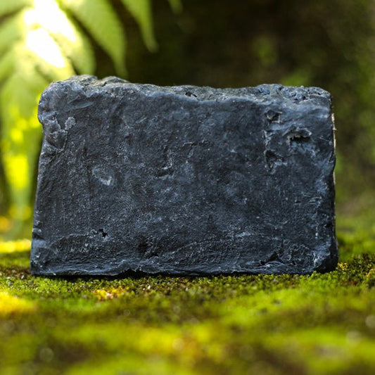 Sabonete Artesanal de Carvão DETOX - para o corpo e cabelos de Essências da Chapada